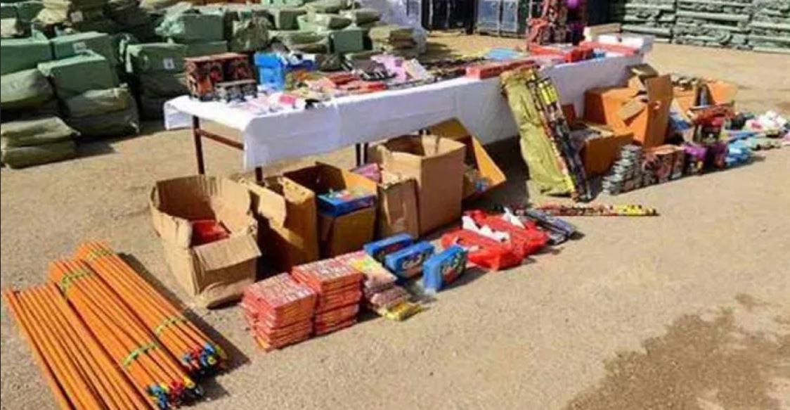 حجز 6385 وحدة من المفرقعات بوهران