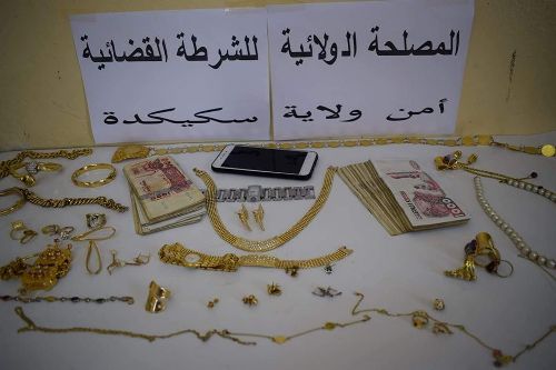 سكيكدة: استرجاع مجوهرات ومبلغ مالي وتوقيف الفاعل