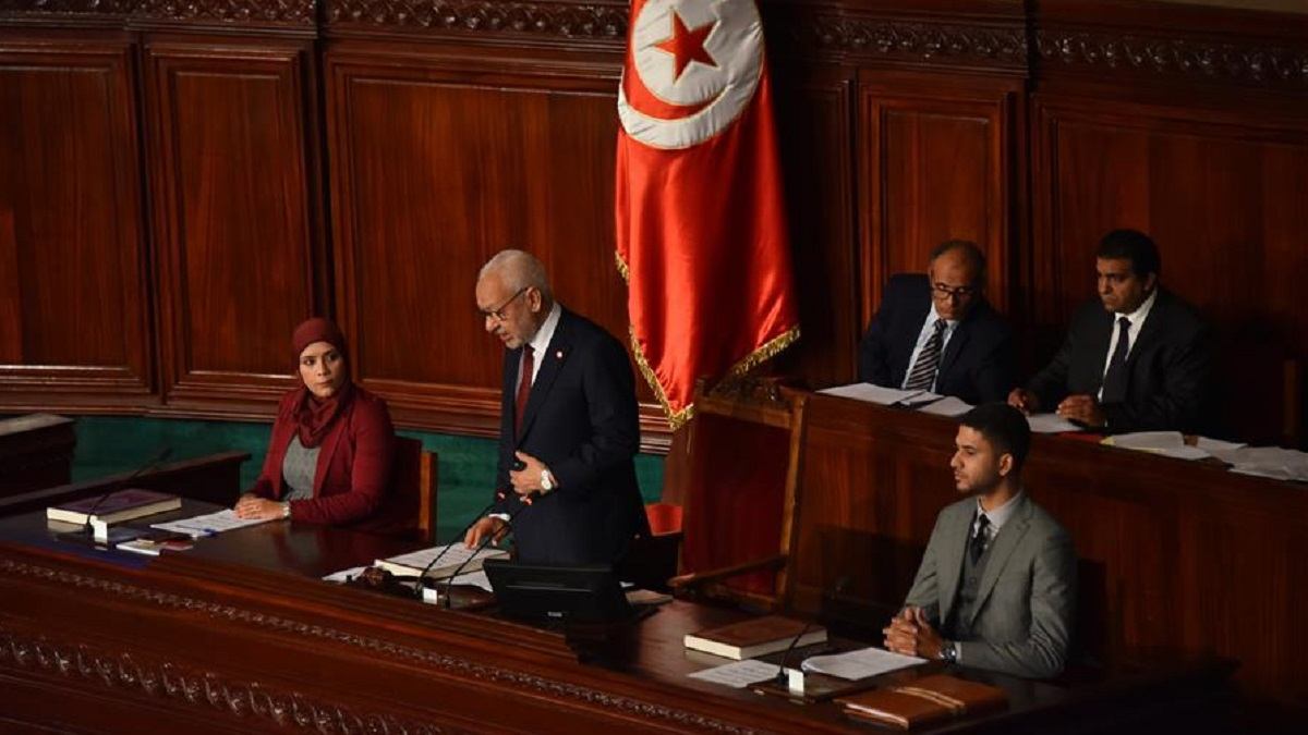 البرلمان التونسي يرفض سحب الثقة من الغنوشي
