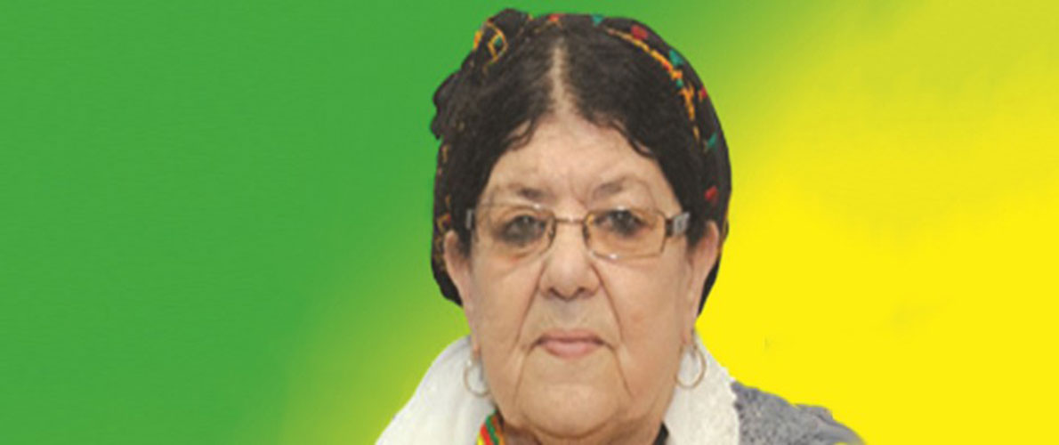 وصول جثمان والدة الفنان معطوب