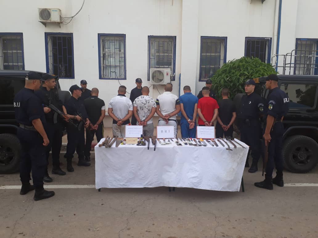 الرئيس تبون يشدد على مكافحة النشاط الإجرامي لعصابات الأحياء