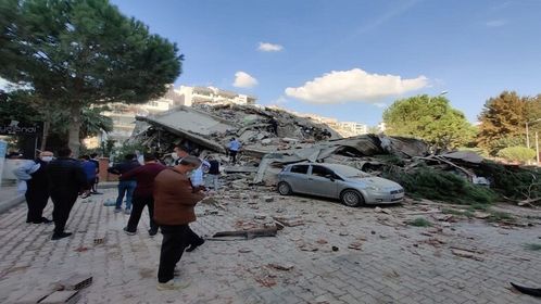  قتلى وجرحى في زلزال إزمير التركية