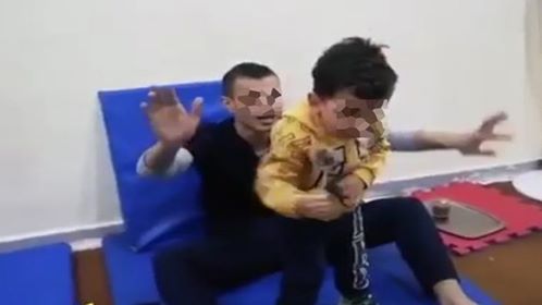 أطفال مرضى وذويهم عالقون بالقاهرة