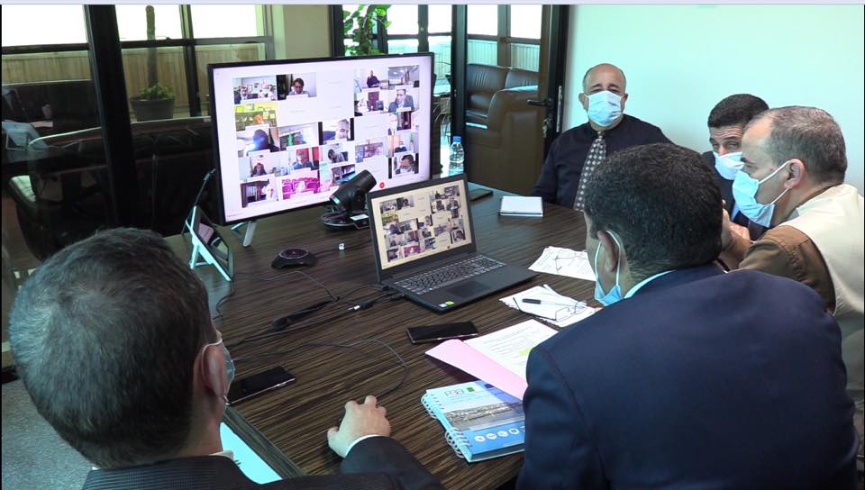 رزيق يدعو لتشديد الرقابة على الفضاءات والنشاطات التجارية