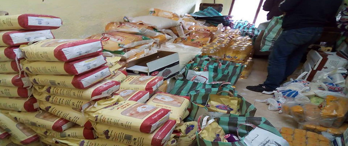 الكشافة الإسلامية توزع أكثر من 100 ألف قفة 