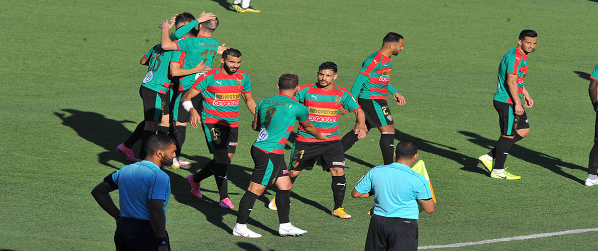 مولودية الجزائر تعود بتأهل صعب من تونس