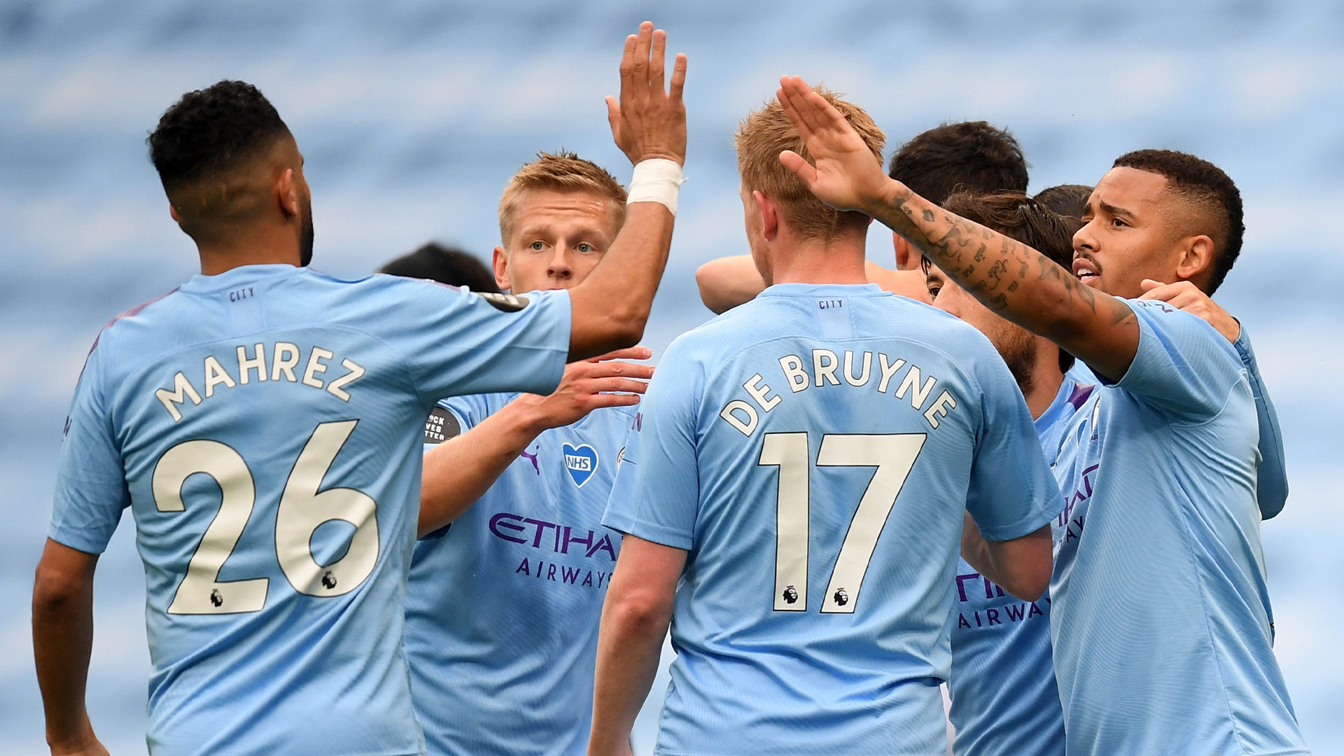 قائمة لاعبي 