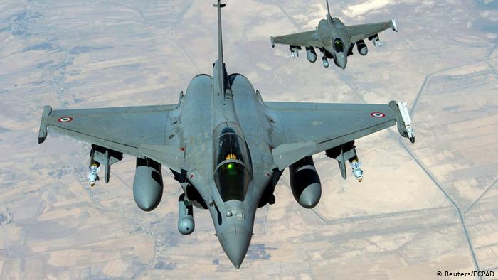 ليبيا: طائرات فرنسية تحلق فوق مصراتة والوفاق تحتج