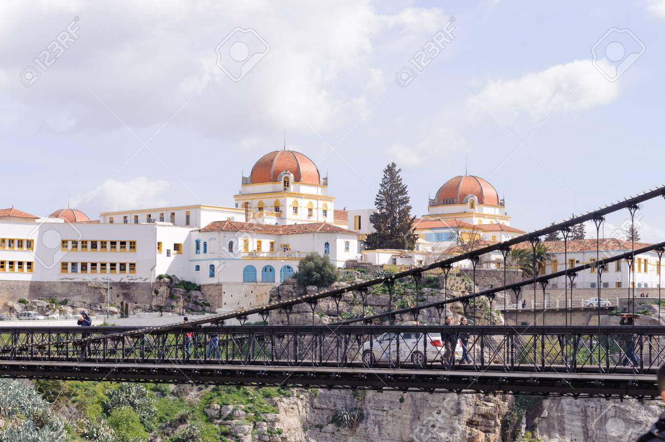 كورونا: 6 مرضى بقسنطينة يغادرون المستشفى 