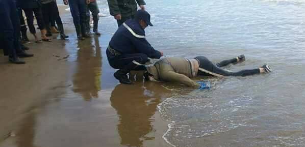 العثور على جثتي 