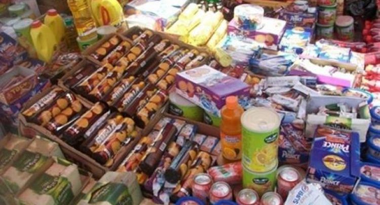 وزارة التجارة: 150 طن من المواد الغذائية هبة للهلال الأحمر