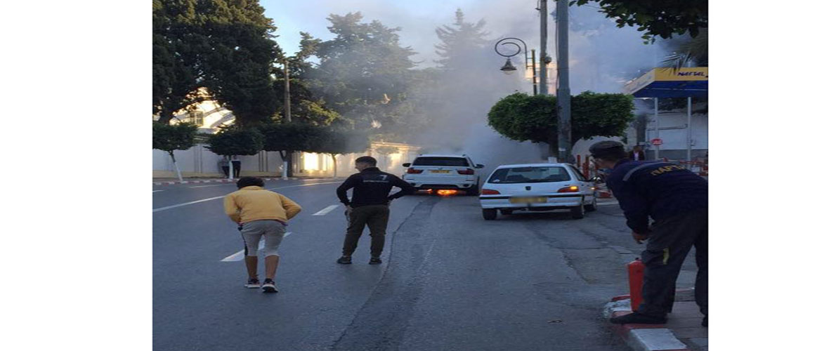 اشتعال سيارة في الطريق المؤدي للرئاسة