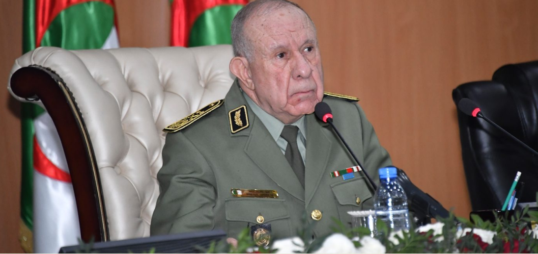 اللواء شنقريحة يثمن ما جاء في مسودة تعديل الدستور 