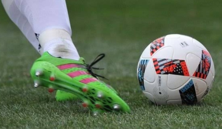 تحديد تاريخ بداية الموسم الكروي