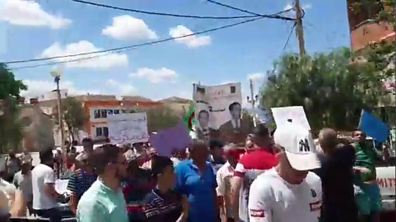 البويرة: مسيرة بمشدالة للمطالبة بإطلاق سراح المسجونين
