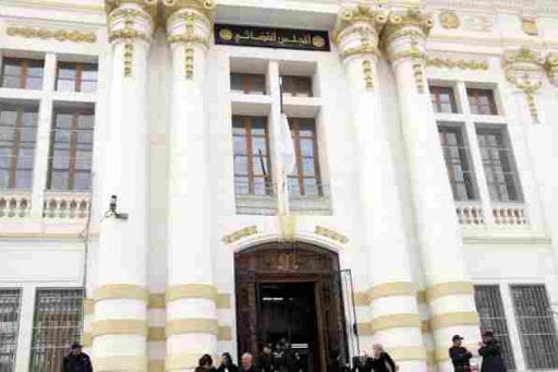 توقيف منتحل صفة النائب العام لقضاء قسنطينة وآخرين