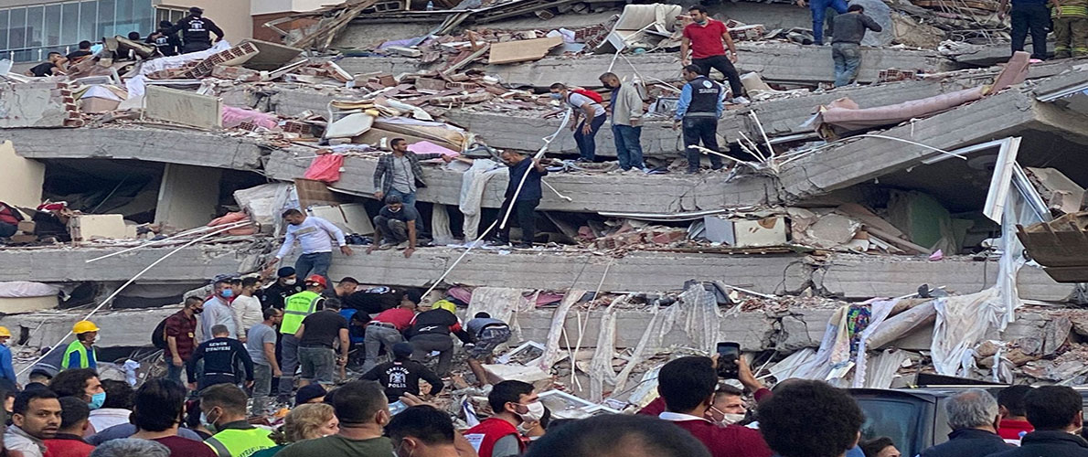 ارتفاع حصيلة زلزال إزمير التركية إلى 100 قتيل