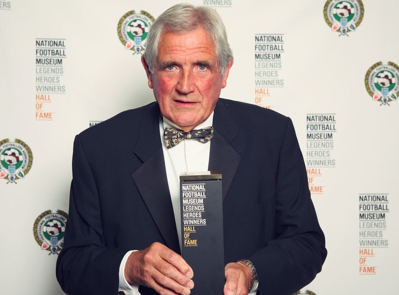 وفاة أسطورة 