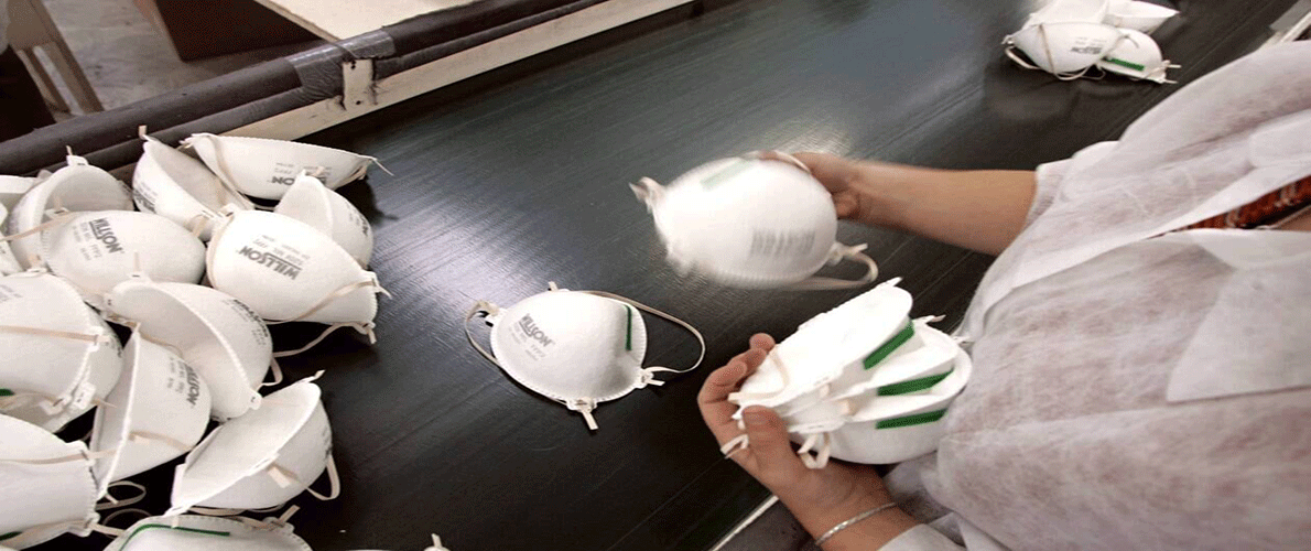 توزيع 1200 كمامة واقية بالمجان بتبسة