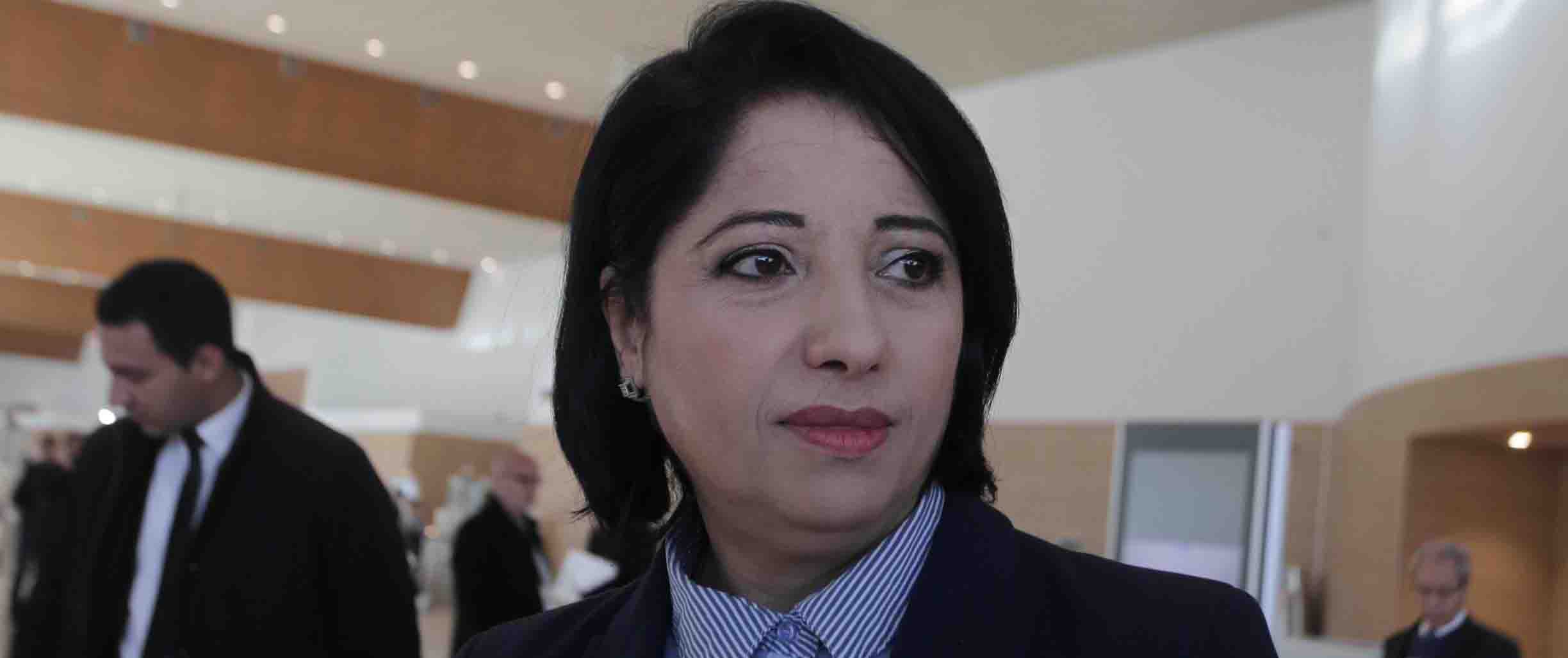 رئيسة 