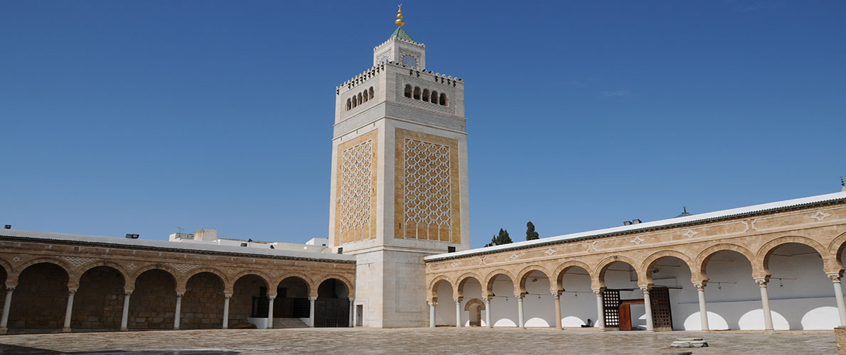 تونس تعيد فتح المساجد والمطاعم والمقاهي في 4 جوان