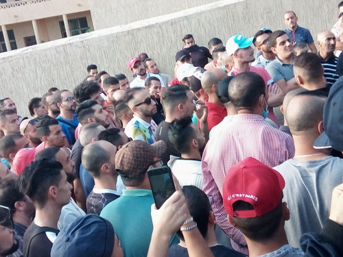 الشباب البطال بسكيكدة في وقفة احتجاجية للمطالبة بالعمل