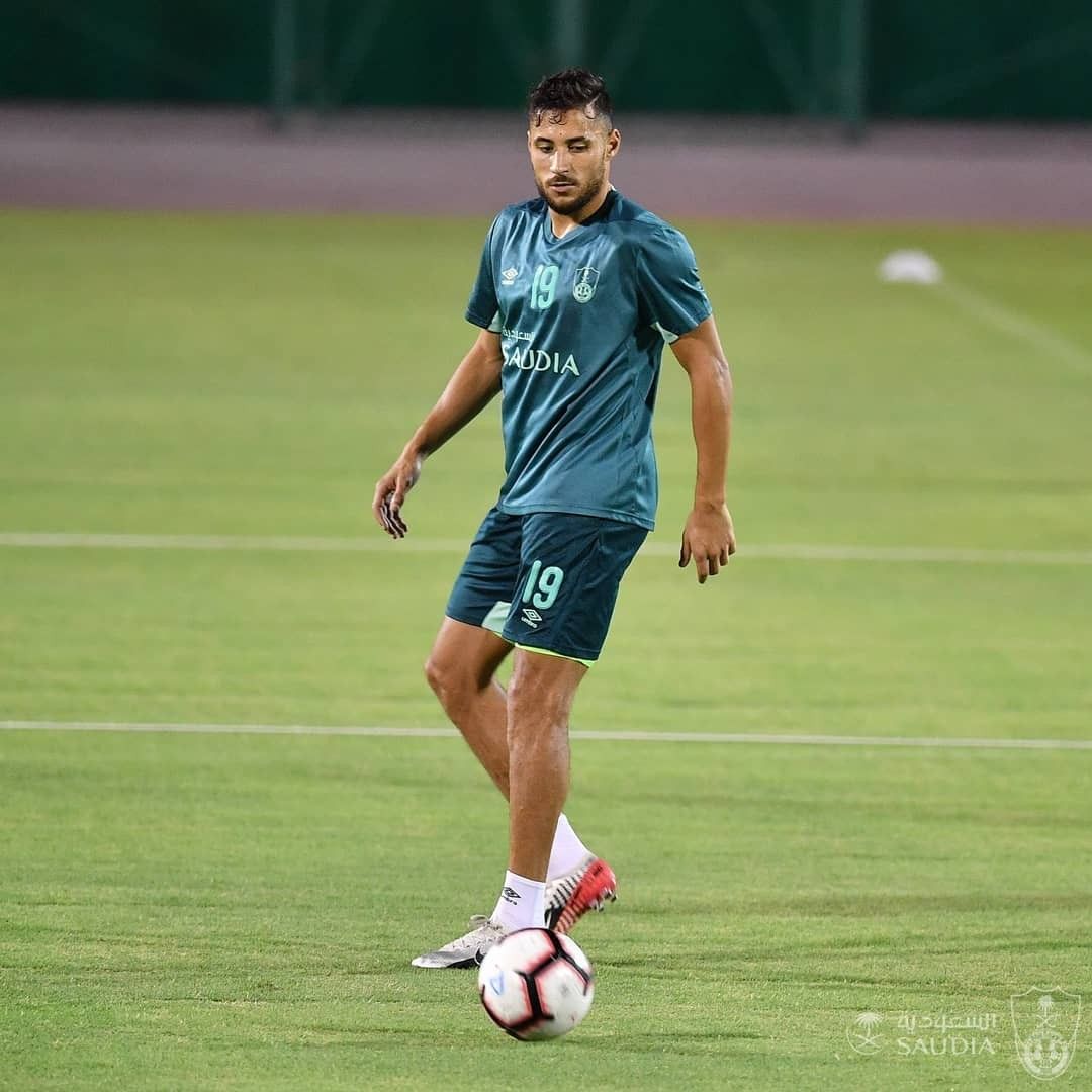 يوسف بلايلي يقترب من الدوري القطري