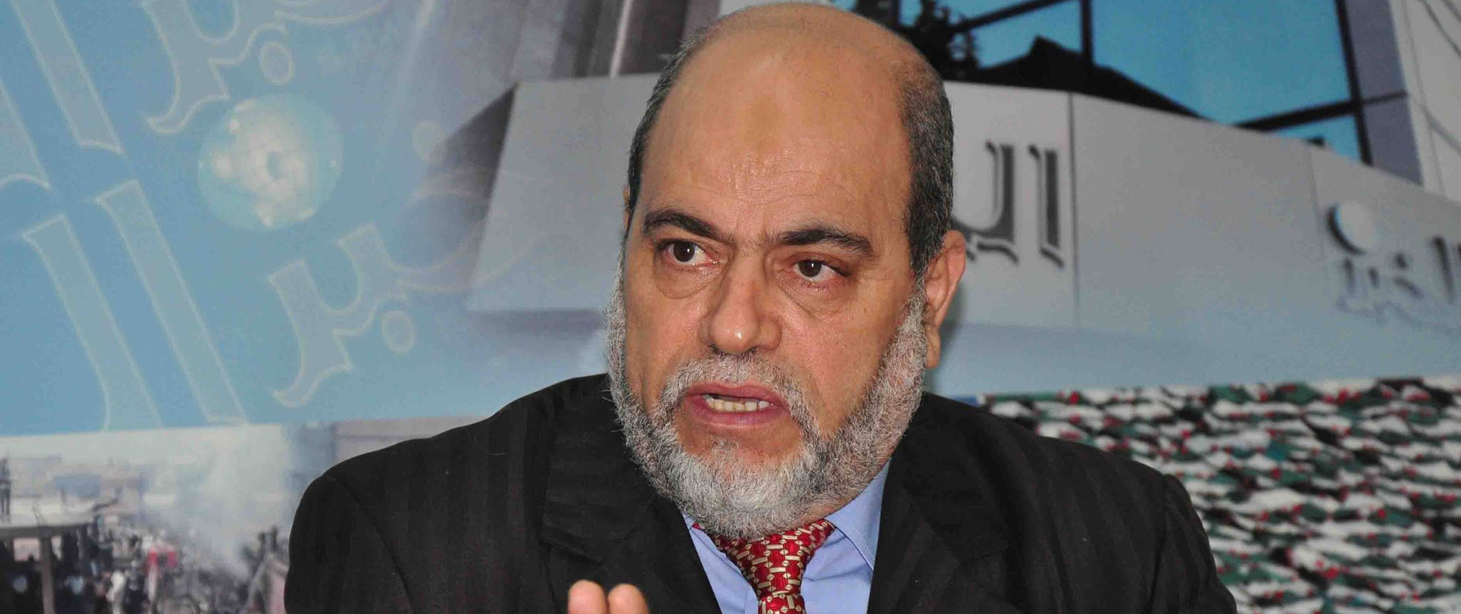 أبوجرة سلطاني يدعو للمشاركة في الاستفتاء