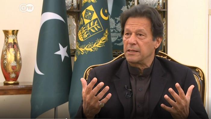عمران خان: ماكرون هاجم الإسلام وأذى المسلمين