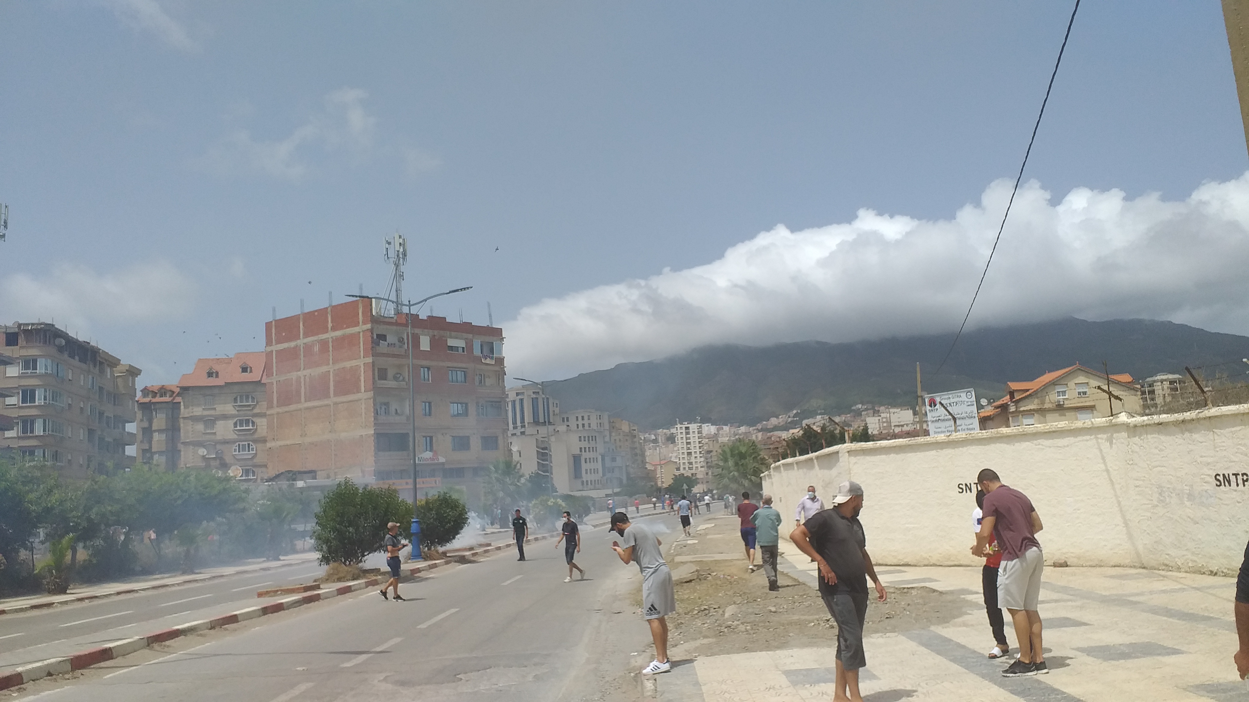 بجاية: محاولة إعادة بعث الحراك انتهت بمناوشات مع الشرطة