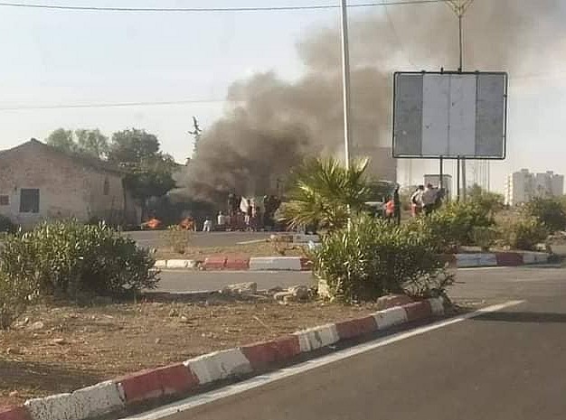 سيدي بلعباس: قاطنو القصدير يغلقون الطريق