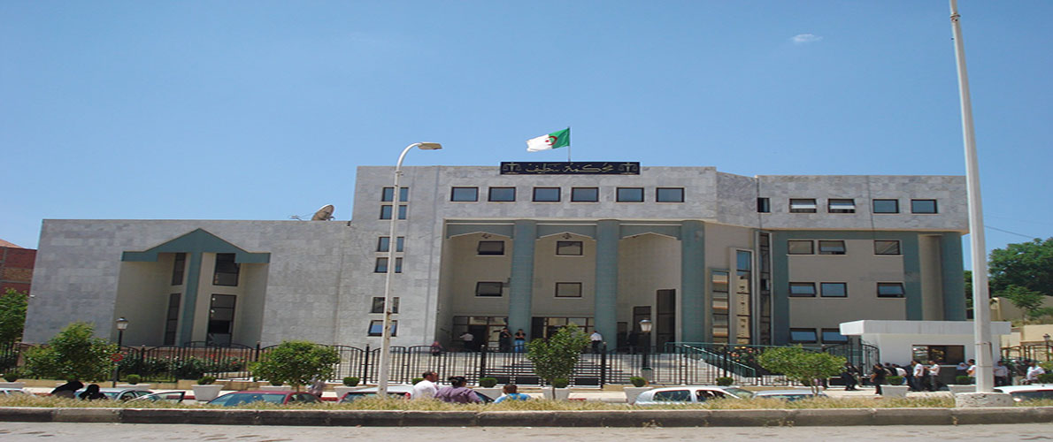 منتحل صفة إطار سام في الدولة في يد العدالة بسطيف