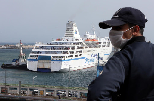 587 إصابة جديدة 