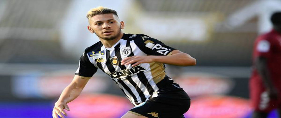 محكمة فرنسية تدين الملالي