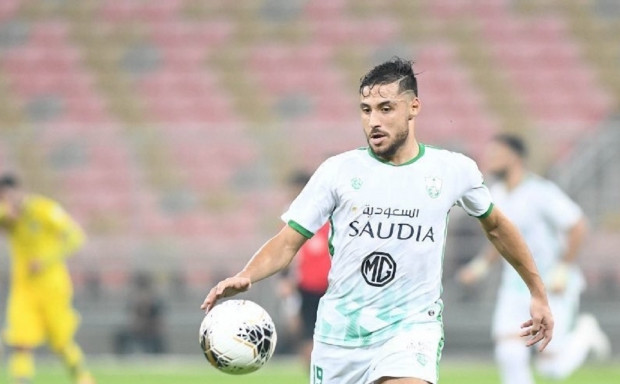 بلايلي يطلب فسخ عقده مع الأهلي السعودي