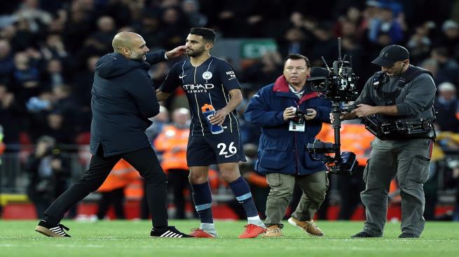 محرز يعزي غوارديولا