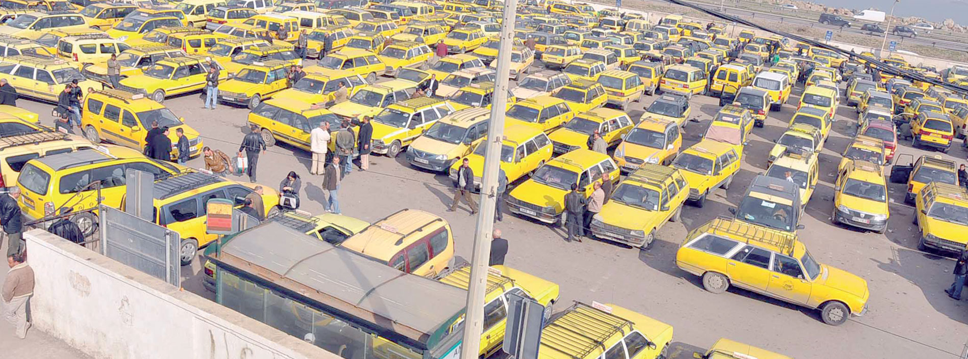 اقتراح راتب شهري جزافي لسائقي سيارات الأجرة والنقل الجماعي
