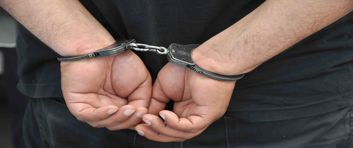 بشار :توقيف شخص محل بحث في قضية حيازة عتاد حربي