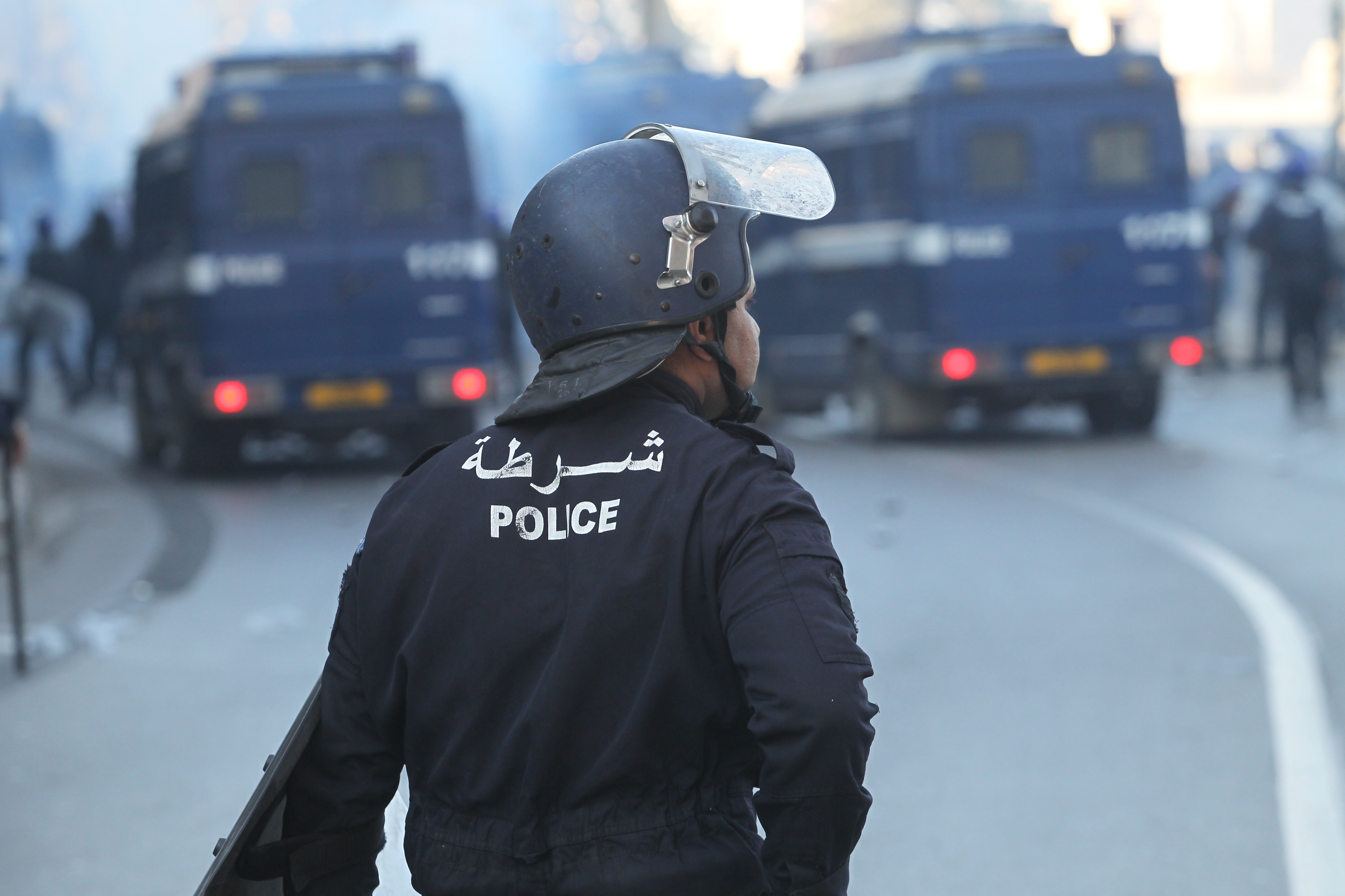 كورونا: وزير الداخلية يشيد بـ