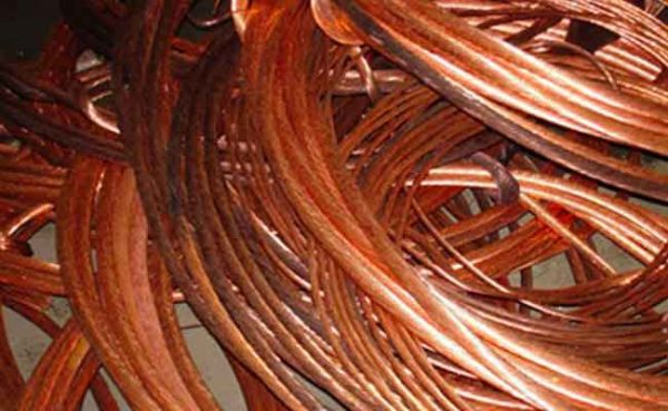 سرقة 15 كلم من الكوابل الكهربائية بالمدية