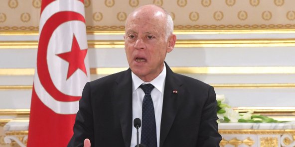 قيس سعيد: هناك من يسعى إلى تفجير الدولة