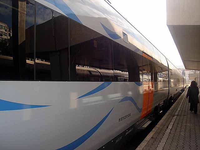 تحديد تاريخ استئناف رحلات القطار