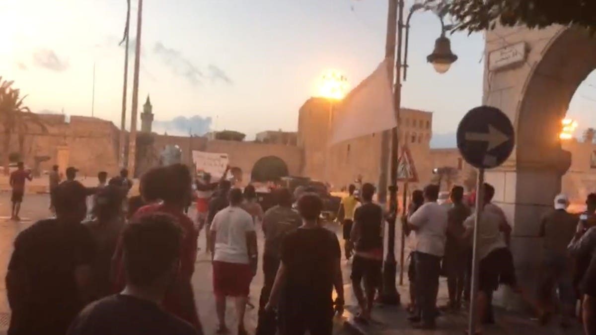 احتجاجات في عدة مدن ليبية بسبب تردي أوضاع المعيشة