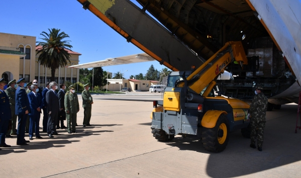  الجزائر تتسلم معدات طبية كهبة من روسيا