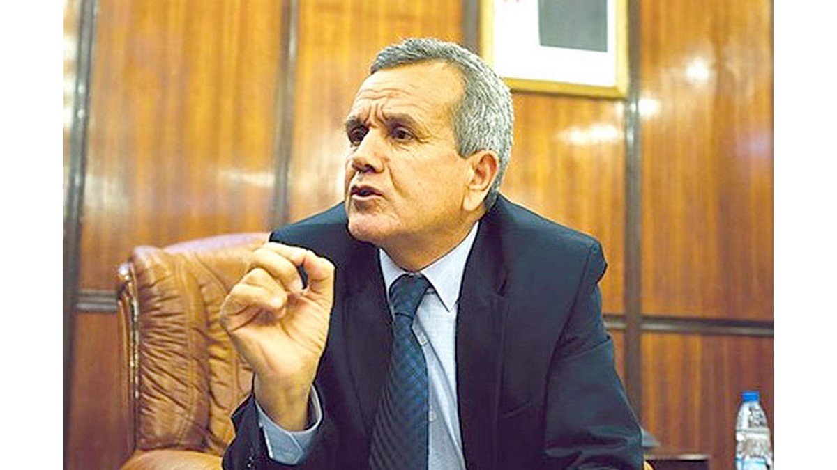 وزير الصحة ينتقد أداء بعض المستشفيات 