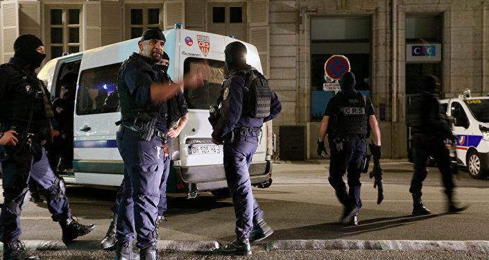 باريس: إصابات في حادث طعن أمام مقر شارلي إبدو
