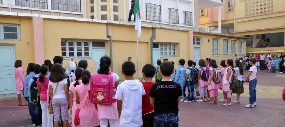 أساتذة التعليم الابتدائي يدعون إلى تعديل البرامج والمناهج