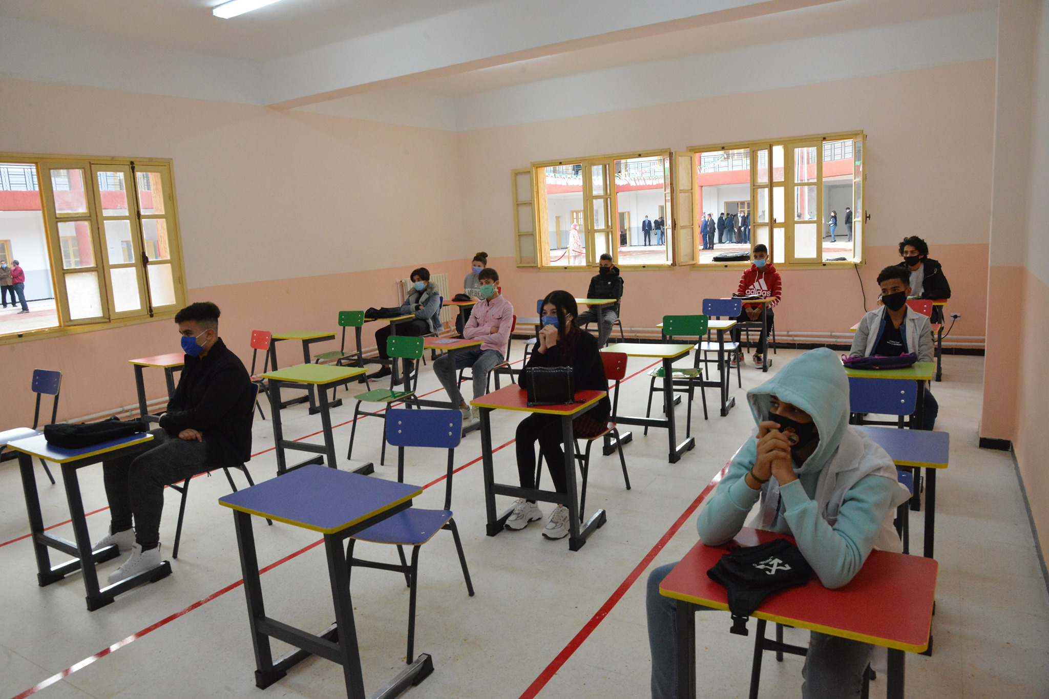 ميلة : غلق متوسطة جمال عبد الناصر بشلغوم العيد