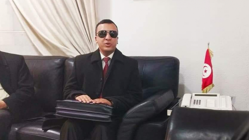 المشيشي يتخلى عن وزير الثقافة الكفيف في تونس