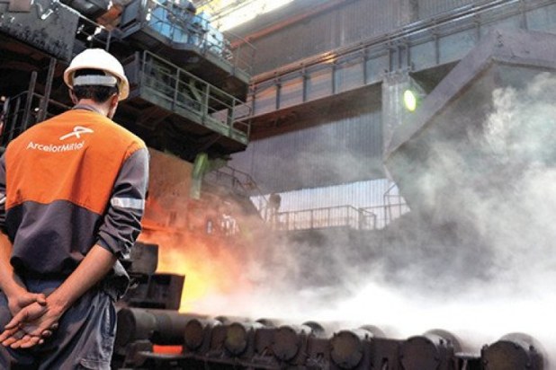 إقالة المدير العام لمركب الحجار